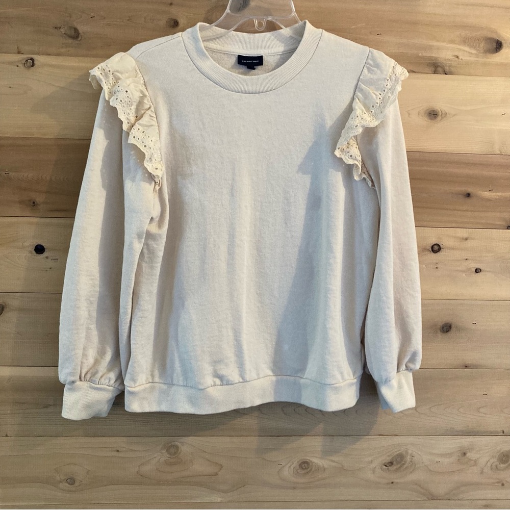 Who What Wear cream eyelet ruffle sleeve sweatshirt